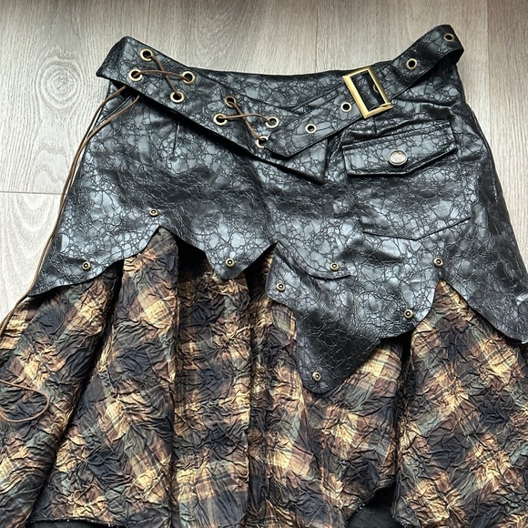 Nev studio skirt - Picture 2 of 4